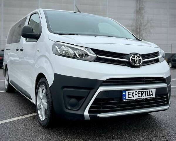 Тойота Proace, объемом двигателя 1.5 л и пробегом 47 тыс. км за 32200 $, фото 1 на Automoto.ua