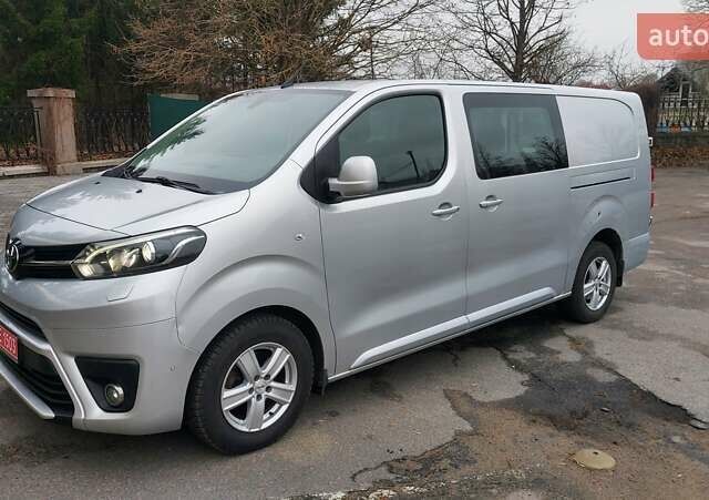Сірий Тойота Proace, об'ємом двигуна 2 л та пробігом 230 тис. км за 17800 $, фото 1 на Automoto.ua