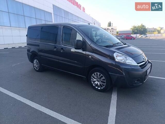 Серый Тойота Proace, объемом двигателя 2 л и пробегом 146 тыс. км за 10400 $, фото 1 на Automoto.ua