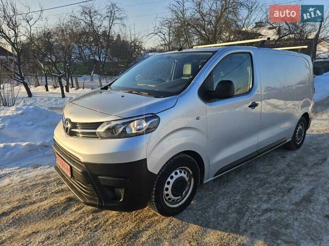 Серый Тойота Proace, объемом двигателя 1.6 л и пробегом 88 тыс. км за 16500 $, фото 1 на Automoto.ua