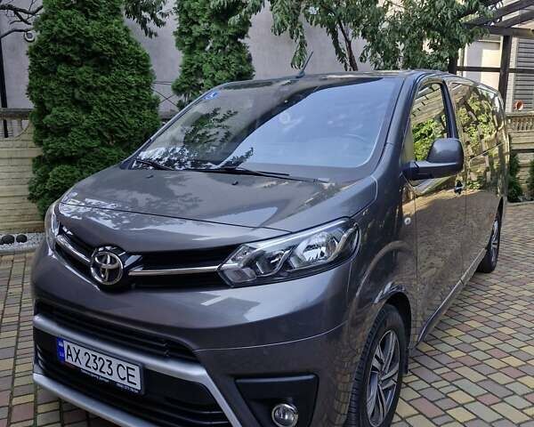 Сірий Тойота Proace, об'ємом двигуна 2 л та пробігом 93 тис. км за 39500 $, фото 1 на Automoto.ua