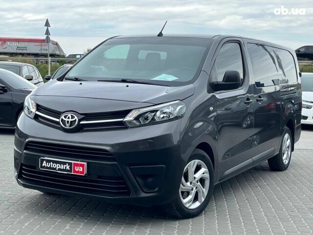 Серый Тойота Proace, объемом двигателя 2 л и пробегом 92 тыс. км за 21990 $, фото 1 на Automoto.ua