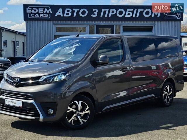 Серый Тойота Proace, объемом двигателя 2 л и пробегом 57 тыс. км за 34663 $, фото 1 на Automoto.ua