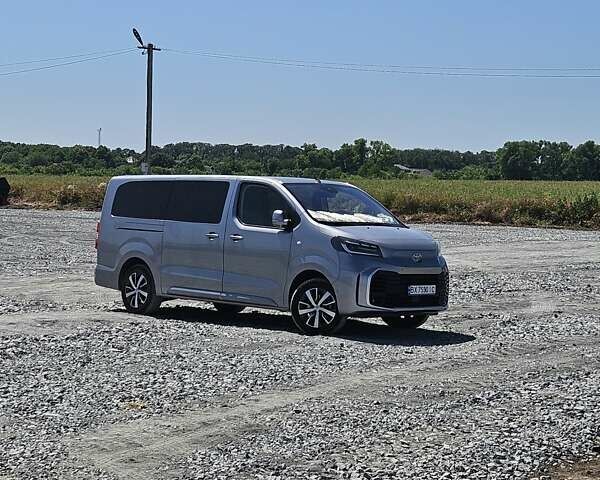 Серый Тойота Proace, объемом двигателя 2 л и пробегом 17 тыс. км за 54683 $, фото 1 на Automoto.ua