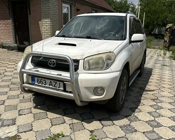 Білий Тойота РАВ 4, об'ємом двигуна 2 л та пробігом 290 тис. км за 3500 $, фото 1 на Automoto.ua