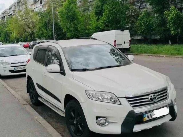 Білий Тойота РАВ 4, об'ємом двигуна 0 л та пробігом 88 тис. км за 14500 $, фото 1 на Automoto.ua