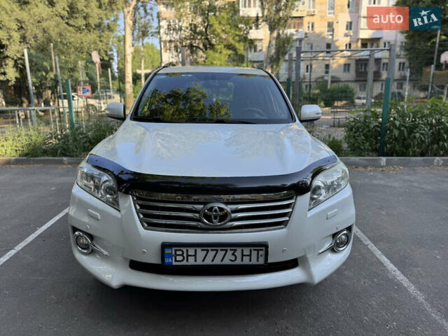 Білий Тойота РАВ 4, об'ємом двигуна 2 л та пробігом 170 тис. км за 14500 $, фото 1 на Automoto.ua