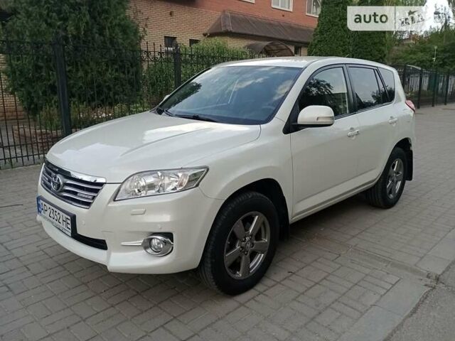 Білий Тойота РАВ 4, об'ємом двигуна 2 л та пробігом 130 тис. км за 14500 $, фото 1 на Automoto.ua