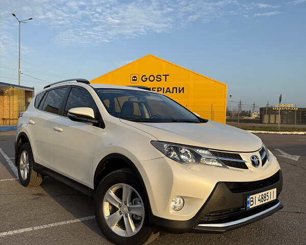 Белый Тойота РАВ 4, объемом двигателя 2.23 л и пробегом 193 тыс. км за 16750 $, фото 1 на Automoto.ua
