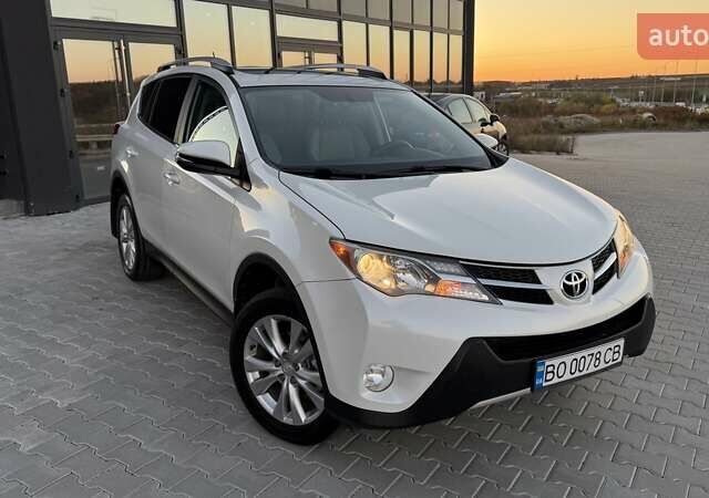 Тойота РАВ 4 2013 в Тернополе на Automoto.ua Белый Тойота РАВ 4, объемом двигателя 2.49 л и пробегом 169 тыс. км за 15999 $, фото 1 на Automoto.ua