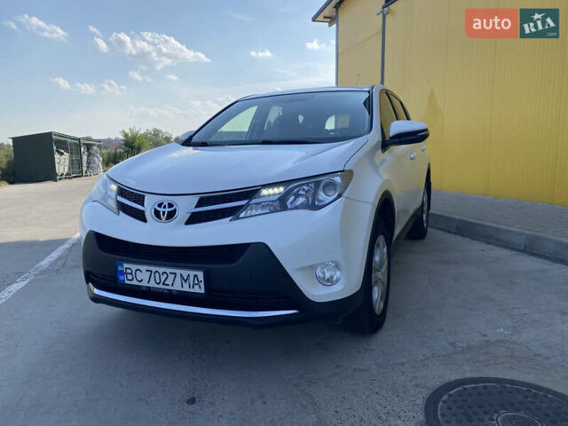 Білий Тойота РАВ 4, об'ємом двигуна 2.23 л та пробігом 158 тис. км за 15400 $, фото 1 на Automoto.ua