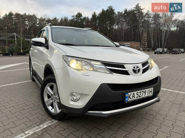 Білий Тойота РАВ 4, об'ємом двигуна 2.5 л та пробігом 195 тис. км за 17300 $, фото 1 на Automoto.ua