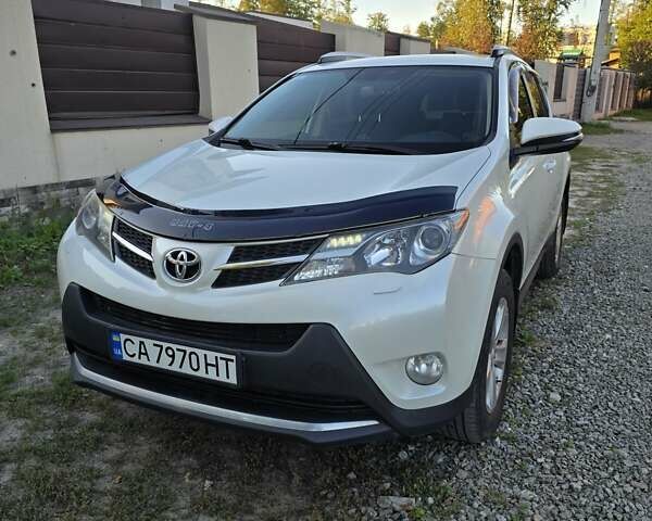 Белый Тойота РАВ 4, объемом двигателя 2 л и пробегом 167 тыс. км за 15500 $, фото 1 на Automoto.ua