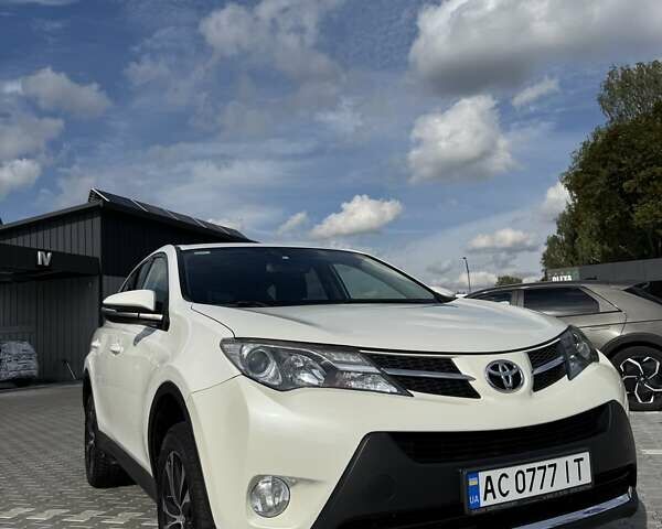 Білий Тойота РАВ 4, об'ємом двигуна 2.23 л та пробігом 299 тис. км за 17500 $, фото 1 на Automoto.ua
