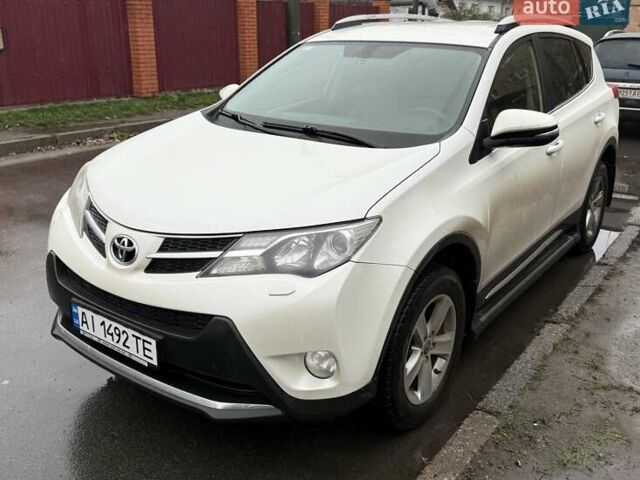 Белый Тойота РАВ 4, объемом двигателя 2.23 л и пробегом 133 тыс. км за 19500 $, фото 1 на Automoto.ua
