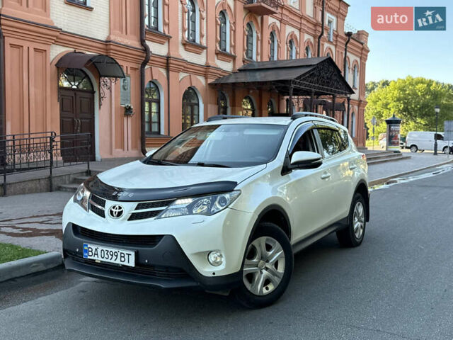Білий Тойота РАВ 4, об'ємом двигуна 1.99 л та пробігом 180 тис. км за 13400 $, фото 1 на Automoto.ua