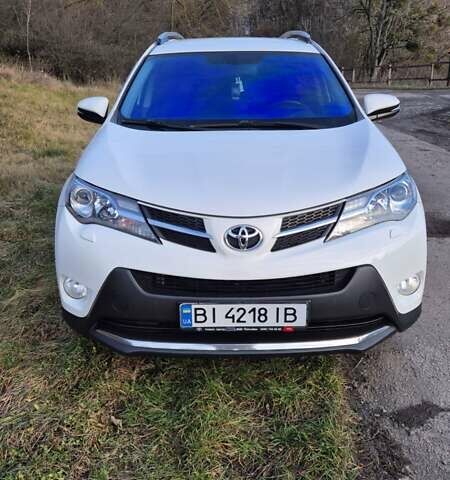 Белый Тойота РАВ 4, объемом двигателя 2.23 л и пробегом 126 тыс. км за 18500 $, фото 1 на Automoto.ua