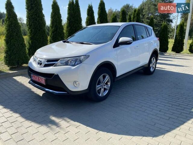 Білий Тойота РАВ 4, об'ємом двигуна 2 л та пробігом 200 тис. км за 16600 $, фото 1 на Automoto.ua