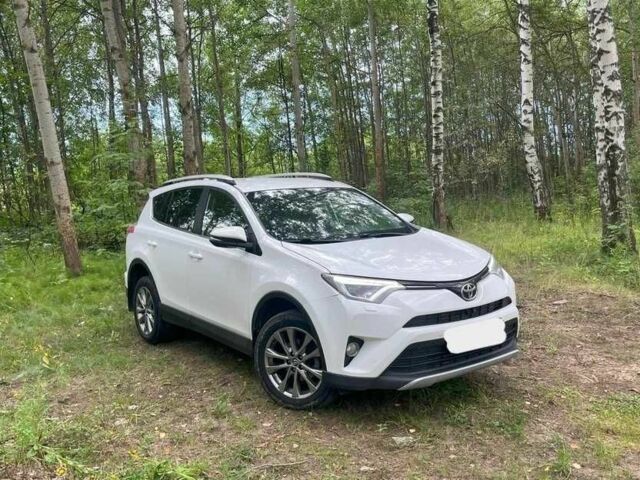 Білий Тойота РАВ 4, об'ємом двигуна 2.5 л та пробігом 137 тис. км за 14500 $, фото 1 на Automoto.ua
