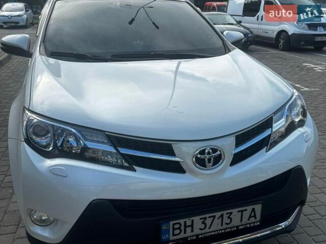 Белый Тойота РАВ 4, объемом двигателя 2.23 л и пробегом 135 тыс. км за 20100 $, фото 1 на Automoto.ua