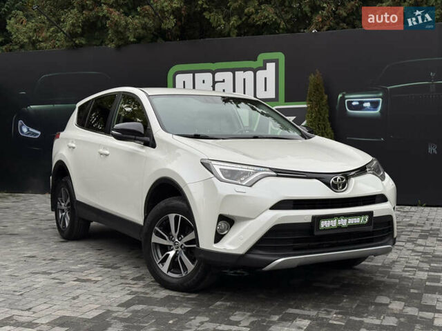 Белый Тойота РАВ 4, объемом двигателя 1.99 л и пробегом 115 тыс. км за 21990 $, фото 1 на Automoto.ua