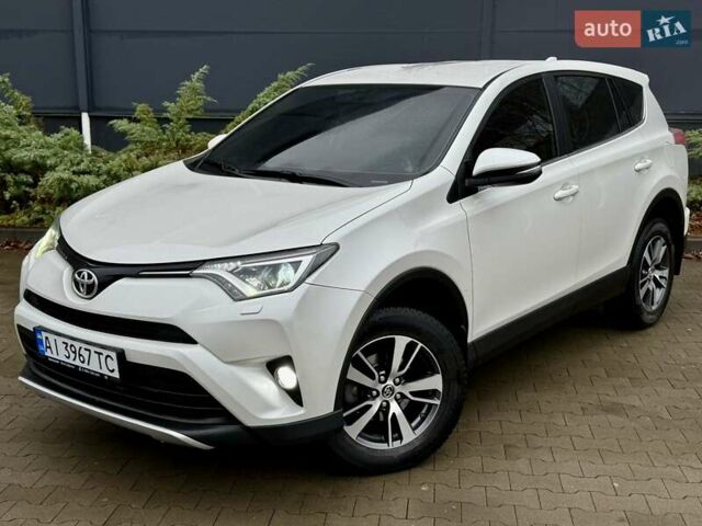 Белый Тойота РАВ 4, объемом двигателя 1.99 л и пробегом 110 тыс. км за 20900 $, фото 1 на Automoto.ua