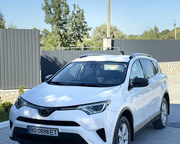 Білий Тойота РАВ 4, об'ємом двигуна 2.49 л та пробігом 162 тис. км за 20300 $, фото 1 на Automoto.ua
