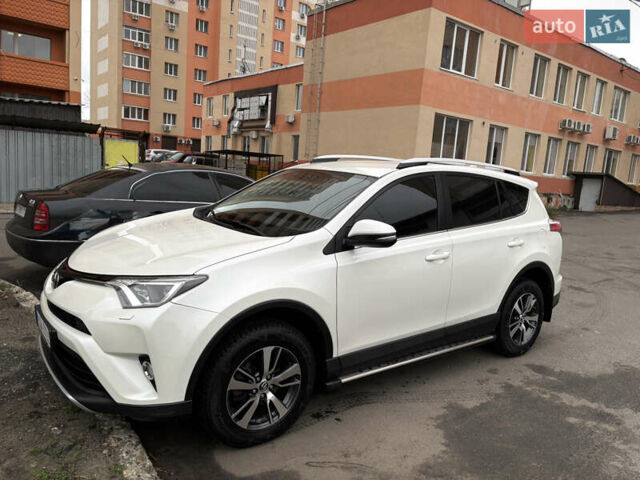 Белый Тойота РАВ 4, объемом двигателя 1.99 л и пробегом 45 тыс. км за 22500 $, фото 1 на Automoto.ua