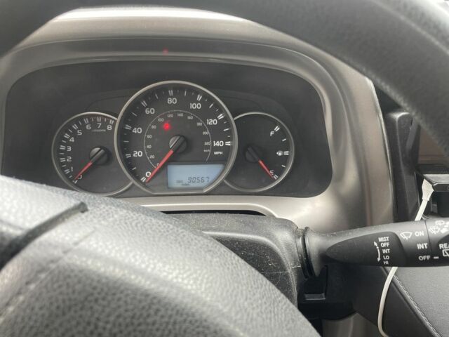 Белый Тойота РАВ 4, объемом двигателя 2.5 л и пробегом 150 тыс. км за 15000 $, фото 1 на Automoto.ua