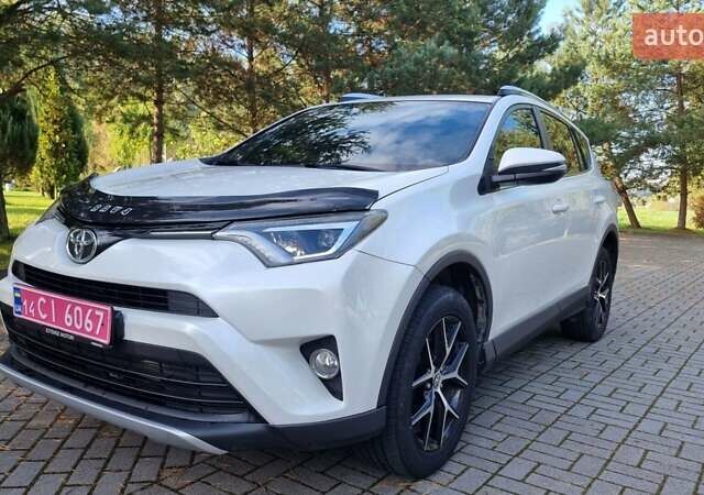Білий Тойота РАВ 4, об'ємом двигуна 1.99 л та пробігом 204 тис. км за 21700 $, фото 1 на Automoto.ua