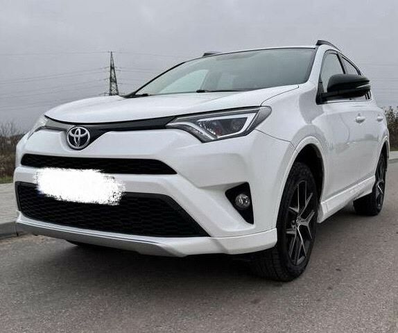 Белый Тойота РАВ 4, объемом двигателя 0 л и пробегом 123 тыс. км за 15500 $, фото 1 на Automoto.ua