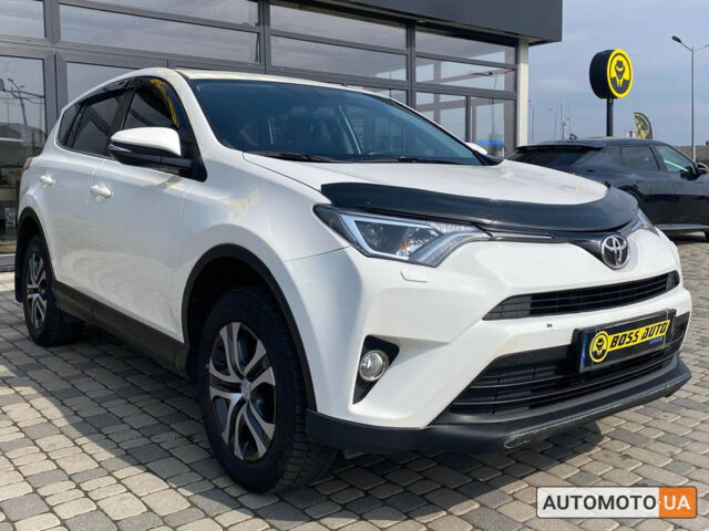 Белый Тойота РАВ 4, объемом двигателя 2 л и пробегом 171 тыс. км за 20300 $, фото 1 на Automoto.ua