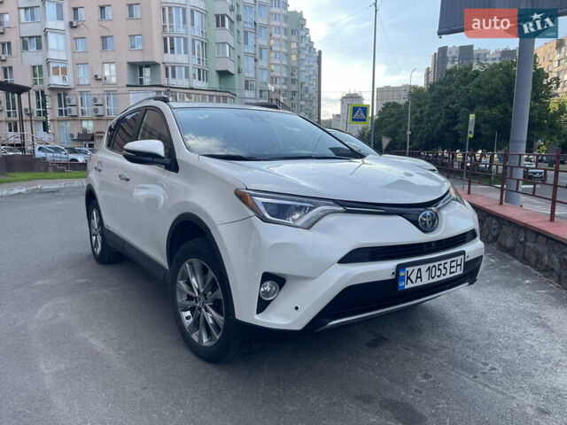 Білий Тойота РАВ 4, об'ємом двигуна 2.49 л та пробігом 107 тис. км за 22000 $, фото 1 на Automoto.ua