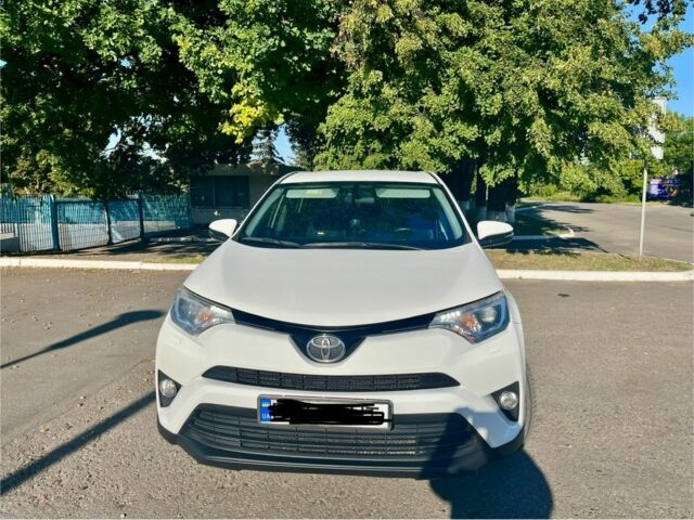 Белый Тойота РАВ 4, объемом двигателя 2.2 л и пробегом 144 тыс. км за 24000 $, фото 1 на Automoto.ua