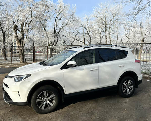 Белый Тойота РАВ 4, объемом двигателя 2 л и пробегом 109 тыс. км за 21500 $, фото 1 на Automoto.ua