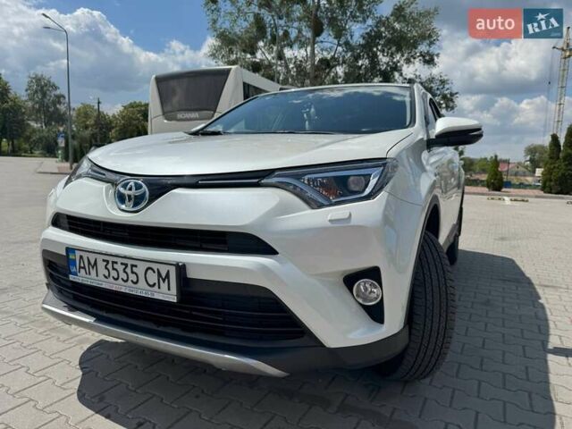 Білий Тойота РАВ 4, об'ємом двигуна 2.49 л та пробігом 55 тис. км за 27300 $, фото 1 на Automoto.ua