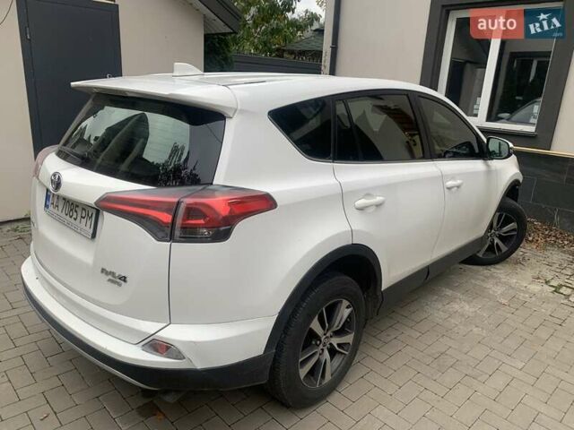 Белый Тойота РАВ 4, объемом двигателя 2.23 л и пробегом 190 тыс. км за 16999 $, фото 1 на Automoto.ua