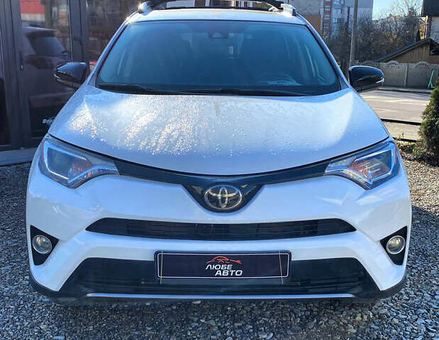 Білий Тойота РАВ 4, об'ємом двигуна 2.49 л та пробігом 104 тис. км за 17500 $, фото 1 на Automoto.ua