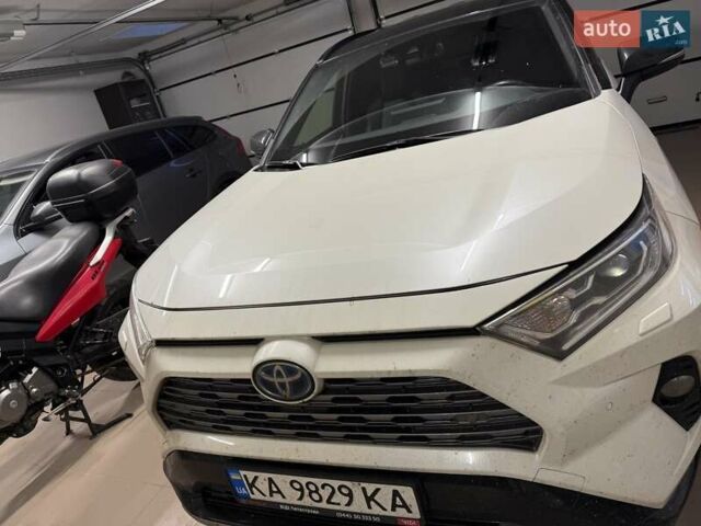 Білий Тойота РАВ 4, об'ємом двигуна 2.49 л та пробігом 120 тис. км за 29000 $, фото 1 на Automoto.ua