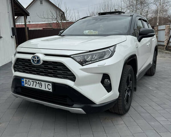 Белый Тойота РАВ 4, объемом двигателя 2.49 л и пробегом 120 тыс. км за 26000 $, фото 1 на Automoto.ua