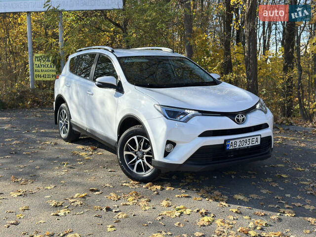 Білий Тойота РАВ 4, об'ємом двигуна 1.99 л та пробігом 196 тис. км за 19700 $, фото 1 на Automoto.ua