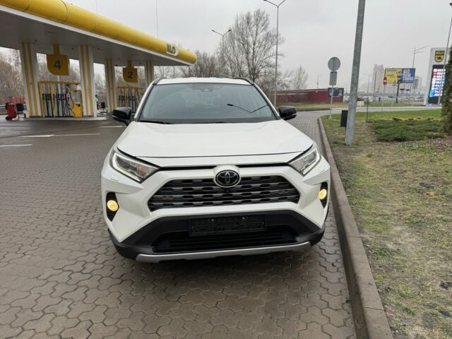 Белый Тойота РАВ 4, объемом двигателя 2 л и пробегом 99 тыс. км за 26500 $, фото 1 на Automoto.ua