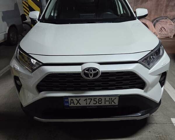 Белый Тойота РАВ 4, объемом двигателя 2 л и пробегом 66 тыс. км за 26000 $, фото 1 на Automoto.ua