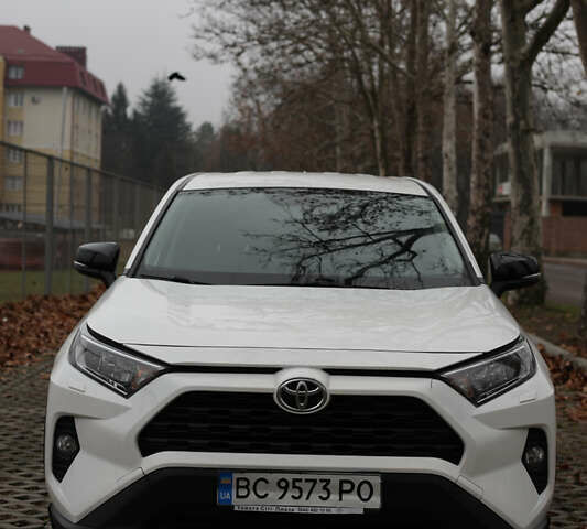 Білий Тойота РАВ 4, об'ємом двигуна 1.99 л та пробігом 140 тис. км за 23300 $, фото 1 на Automoto.ua