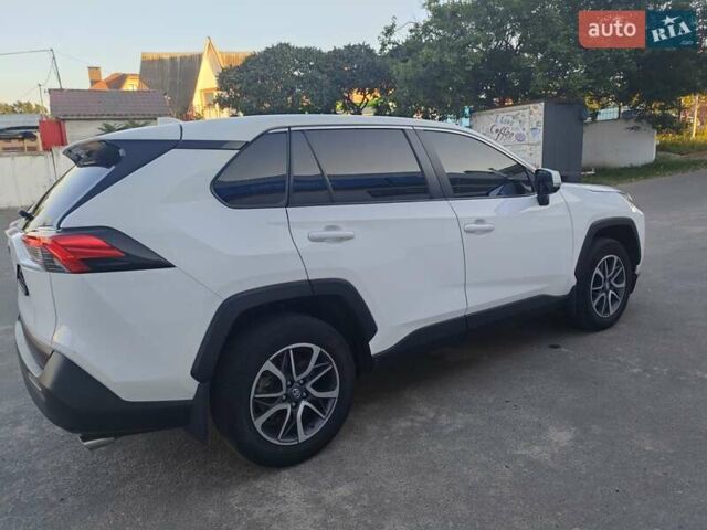 Белый Тойота РАВ 4, объемом двигателя 2 л и пробегом 75 тыс. км за 23350 $, фото 1 на Automoto.ua
