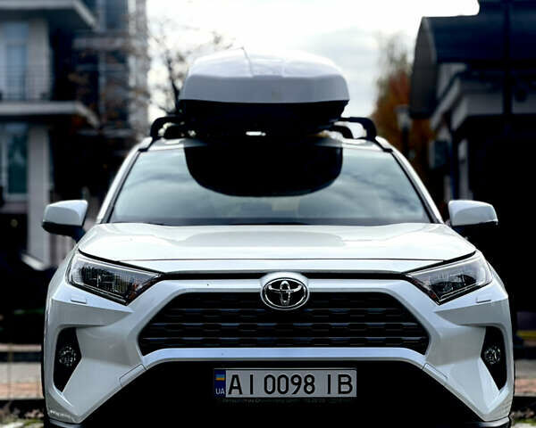 Белый Тойота РАВ 4, объемом двигателя 1.99 л и пробегом 24 тыс. км за 30500 $, фото 1 на Automoto.ua