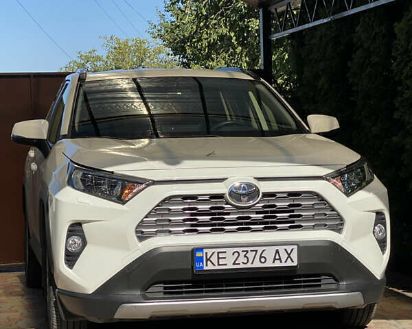 Белый Тойота РАВ 4, объемом двигателя 1.99 л и пробегом 51 тыс. км за 28500 $, фото 1 на Automoto.ua
