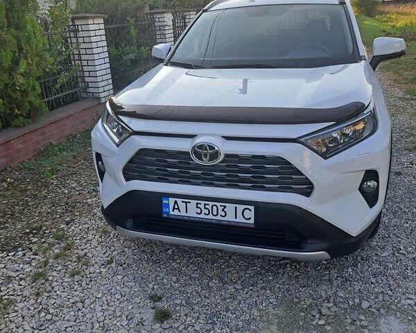 Белый Тойота РАВ 4, объемом двигателя 1.99 л и пробегом 74 тыс. км за 28700 $, фото 1 на Automoto.ua