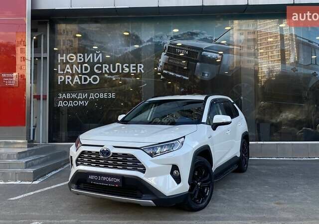 Білий Тойота РАВ 4, об'ємом двигуна 2.49 л та пробігом 86 тис. км за 34974 $, фото 1 на Automoto.ua