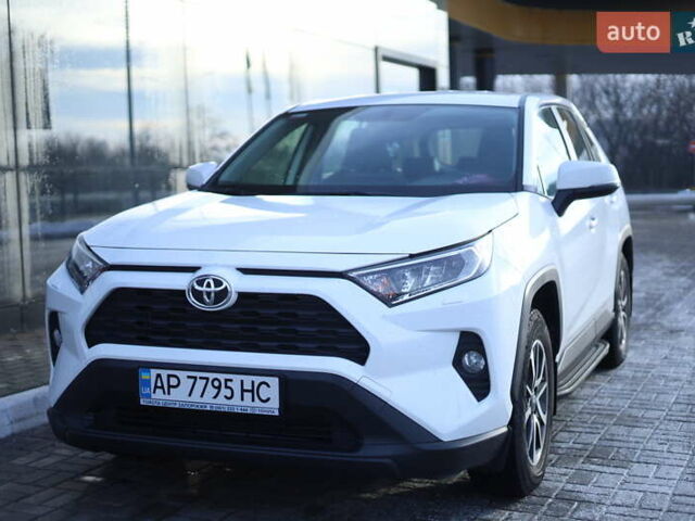 Белый Тойота РАВ 4, объемом двигателя 1.99 л и пробегом 23 тыс. км за 29000 $, фото 1 на Automoto.ua